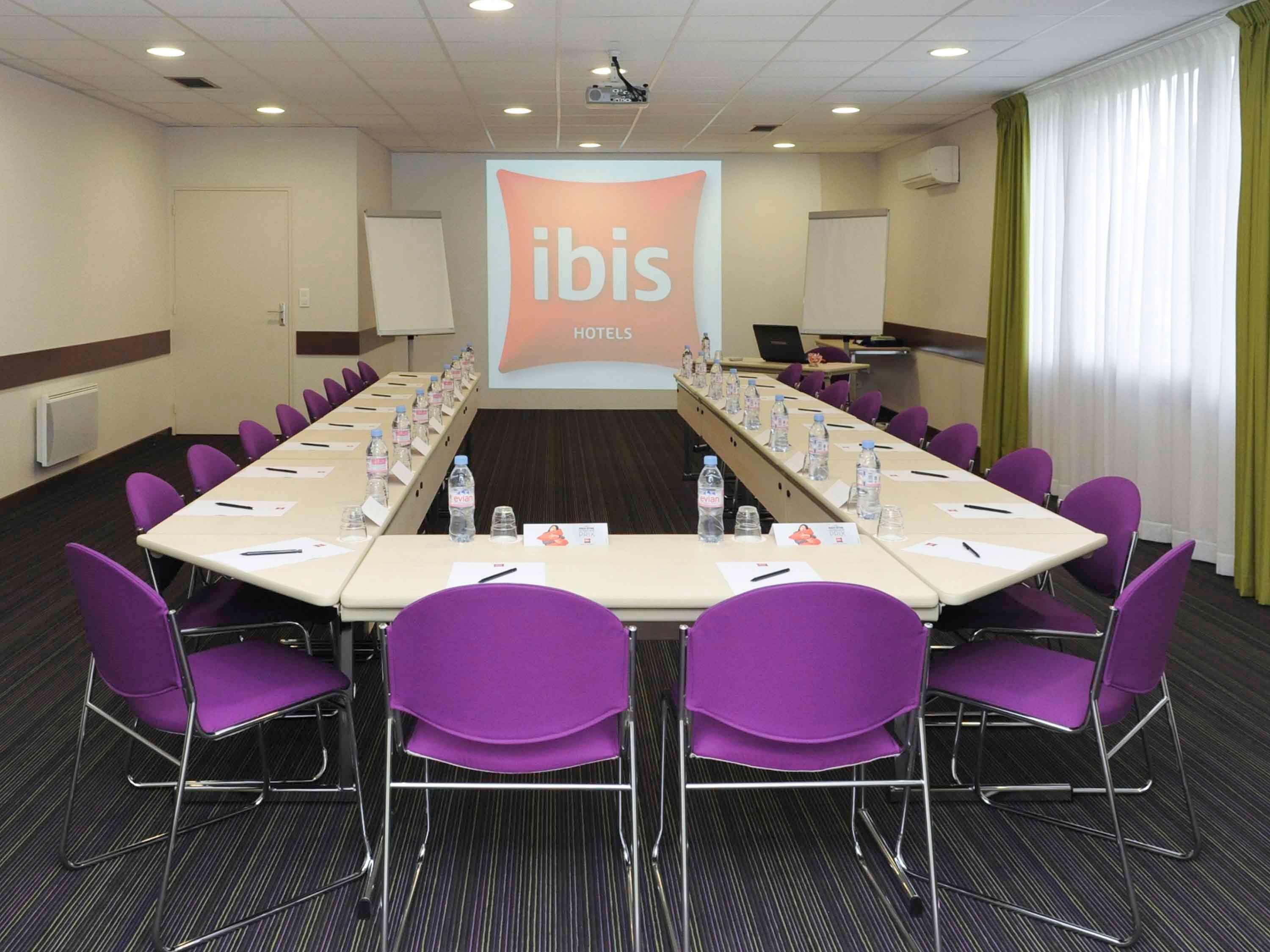 Ibis Chartres Ouest Luce Hotel Exterior photo